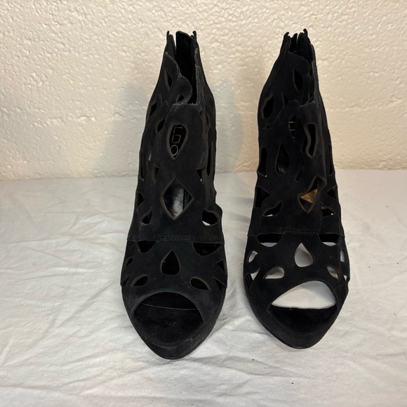 Aldo laser cut design heels - Picture 2 of 3